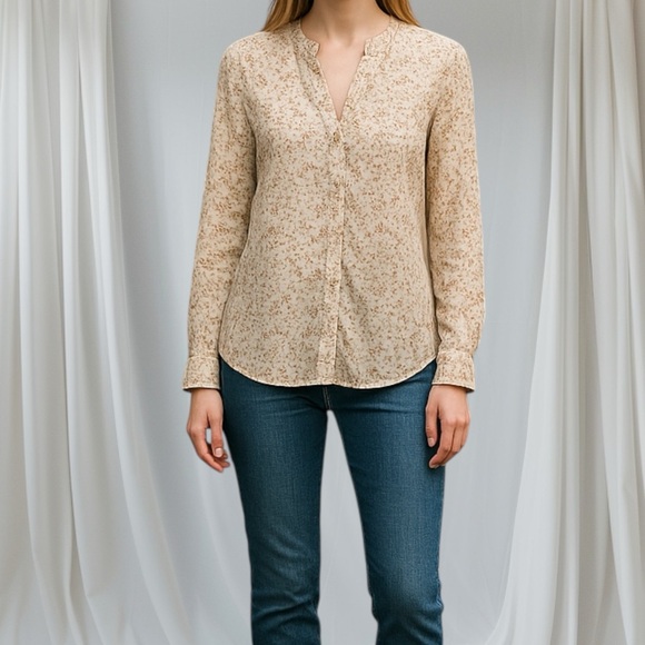 Long sleeve button up blouse size S, floral design, NWOT - Picture 3 of 11